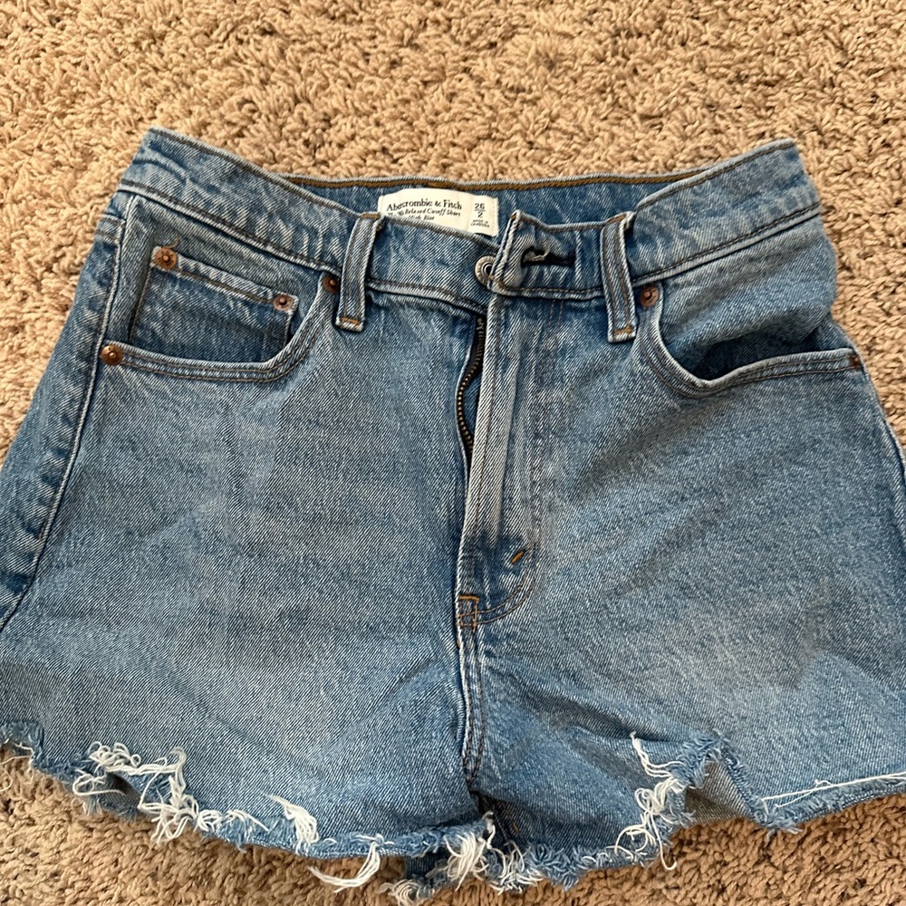 Abercrombie & Fitch Women's 90s Relaxed Cutoff Short High Rise Blue Jean Shorts